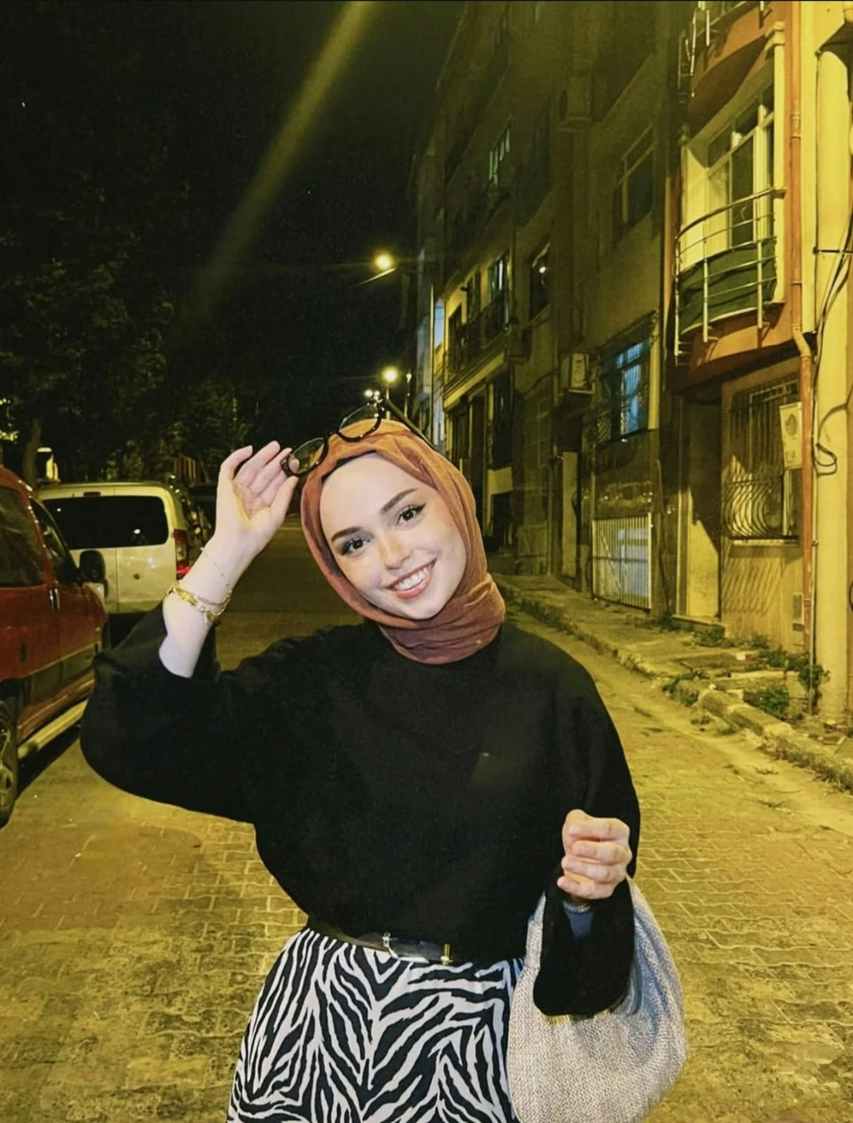 Esenyurt Escort Büyük kalçalı